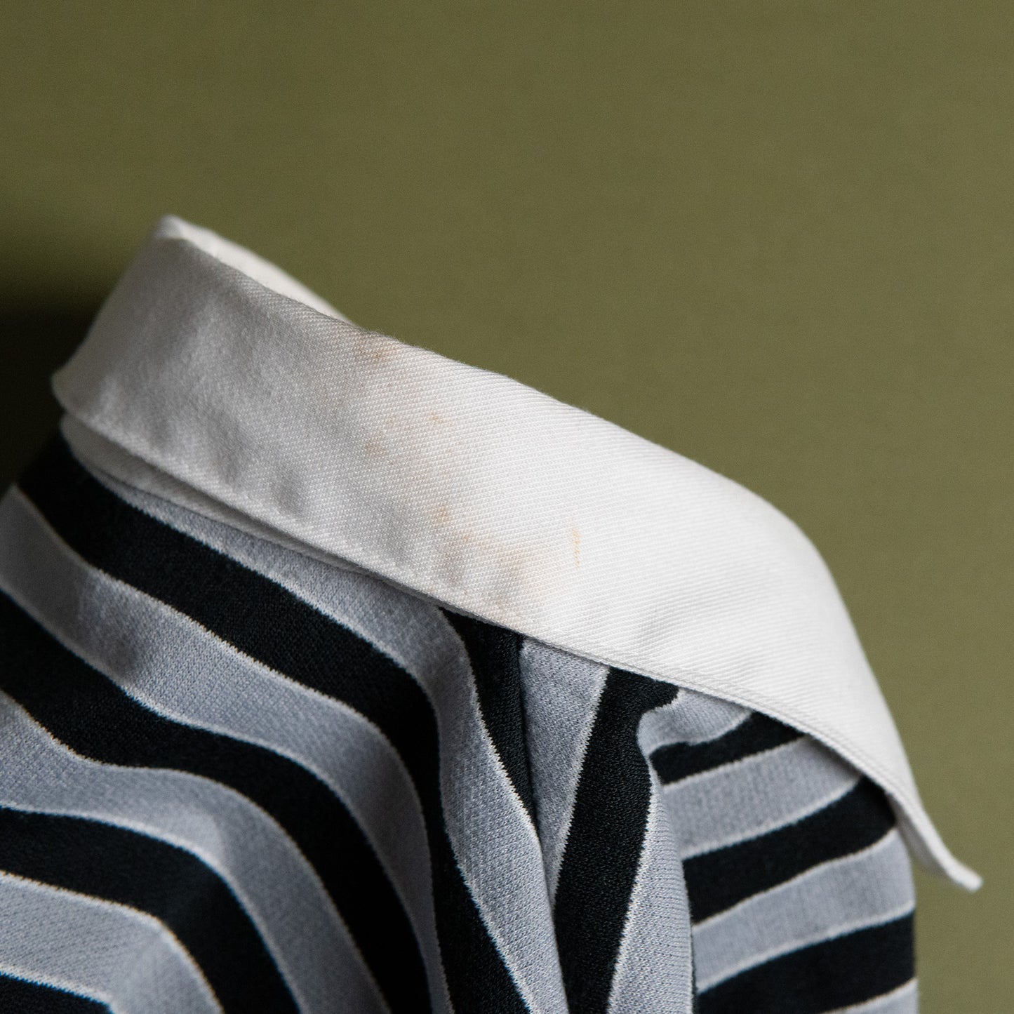 Stripe Pullover with White Collar