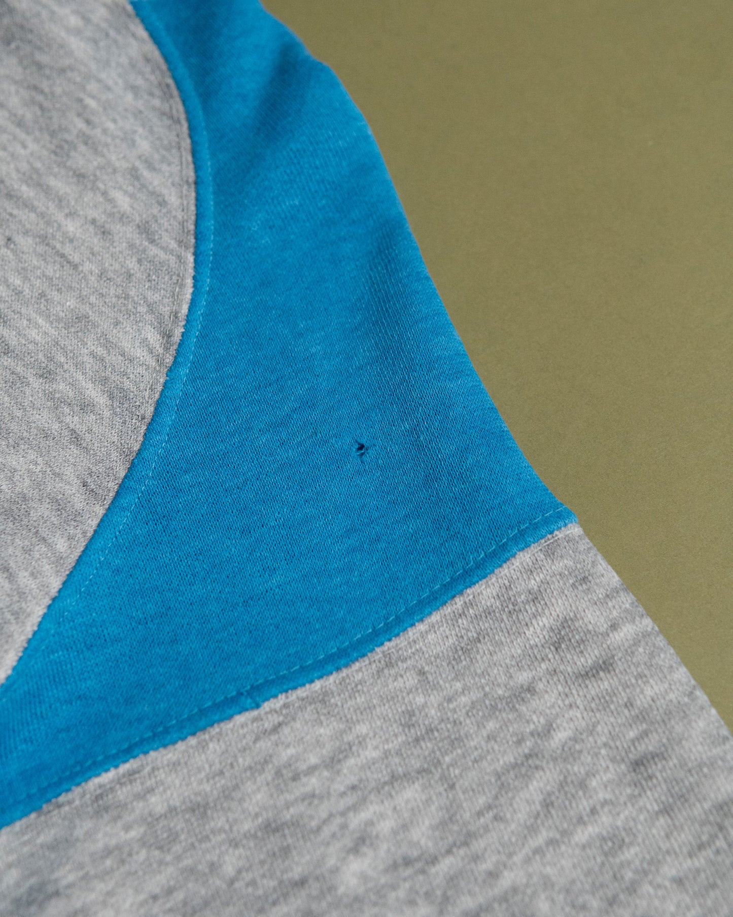 "BASSETT WALKER" Bicolor Sweatshirt