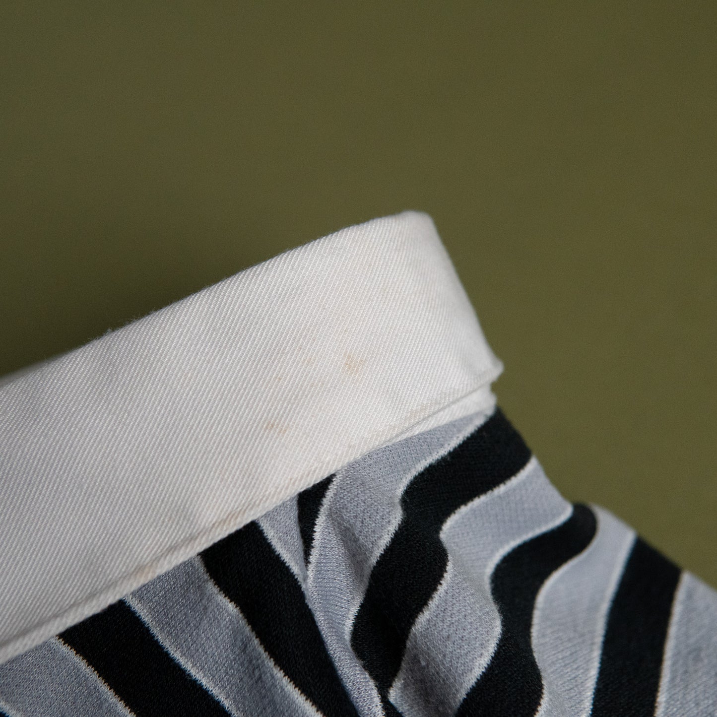 Stripe Pullover with White Collar