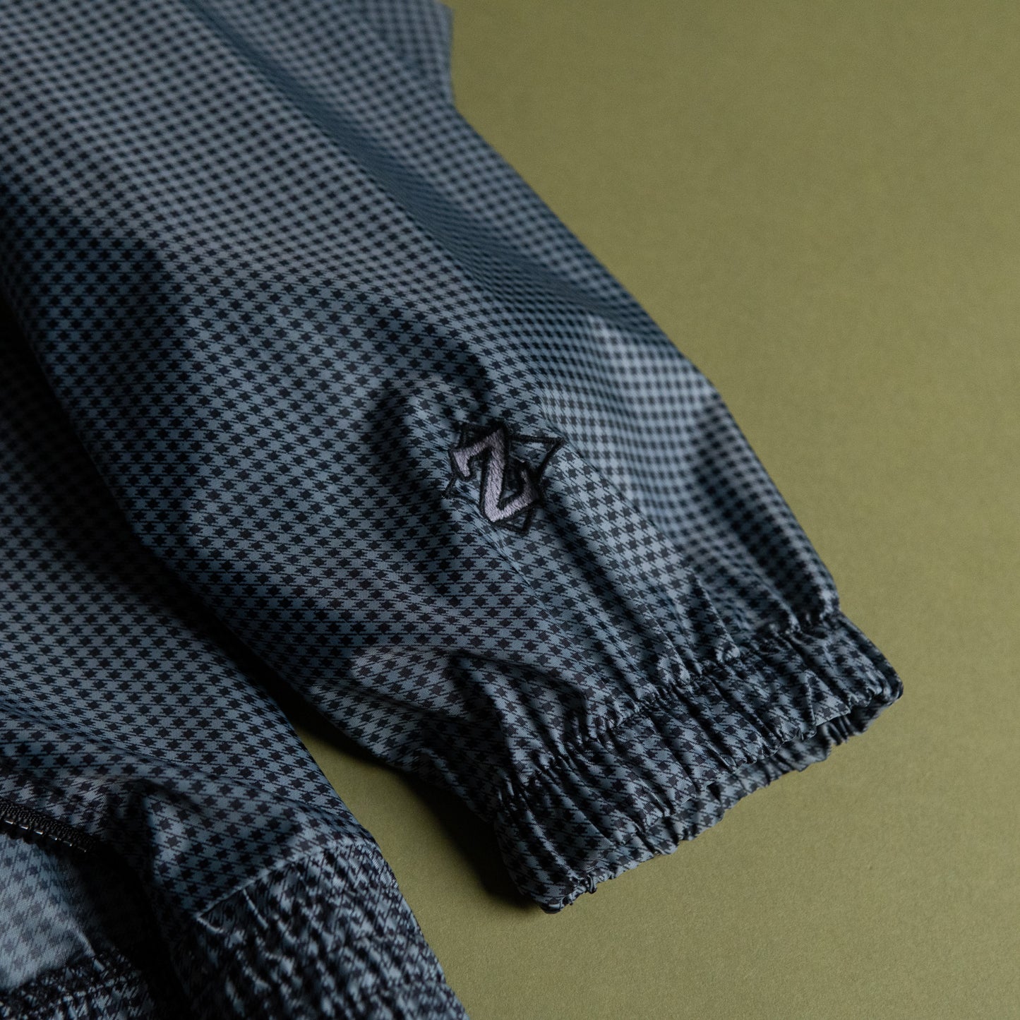 00s Nylon Pullover Jacket