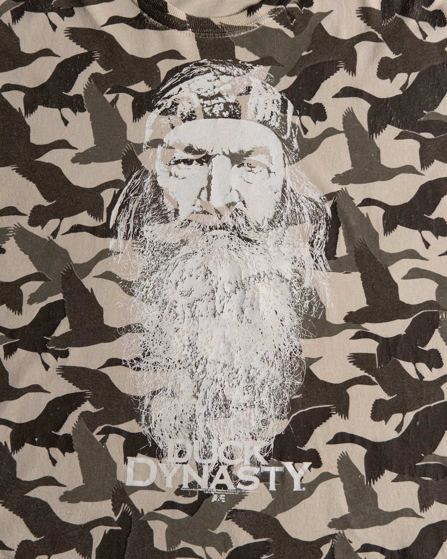 "DUCK DYNASTY" Bird Camo Portrait T-Shirt